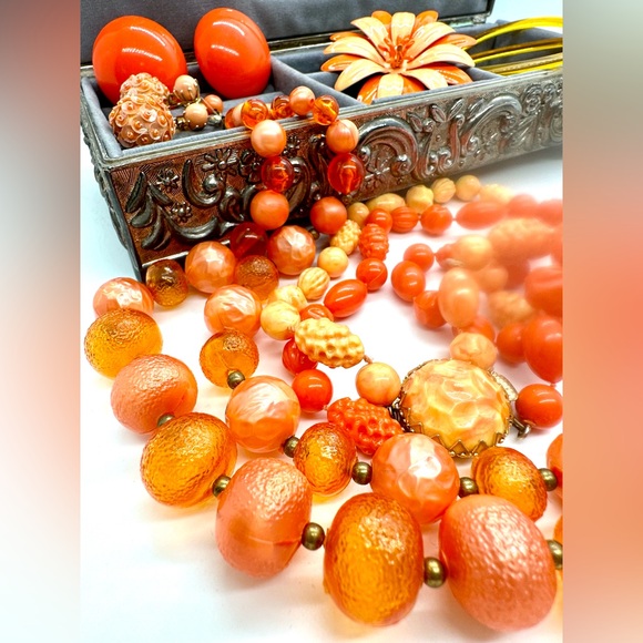 Retro vintage Orange Neon Bead Necklace Mod flower lot - Picture 15 of 16